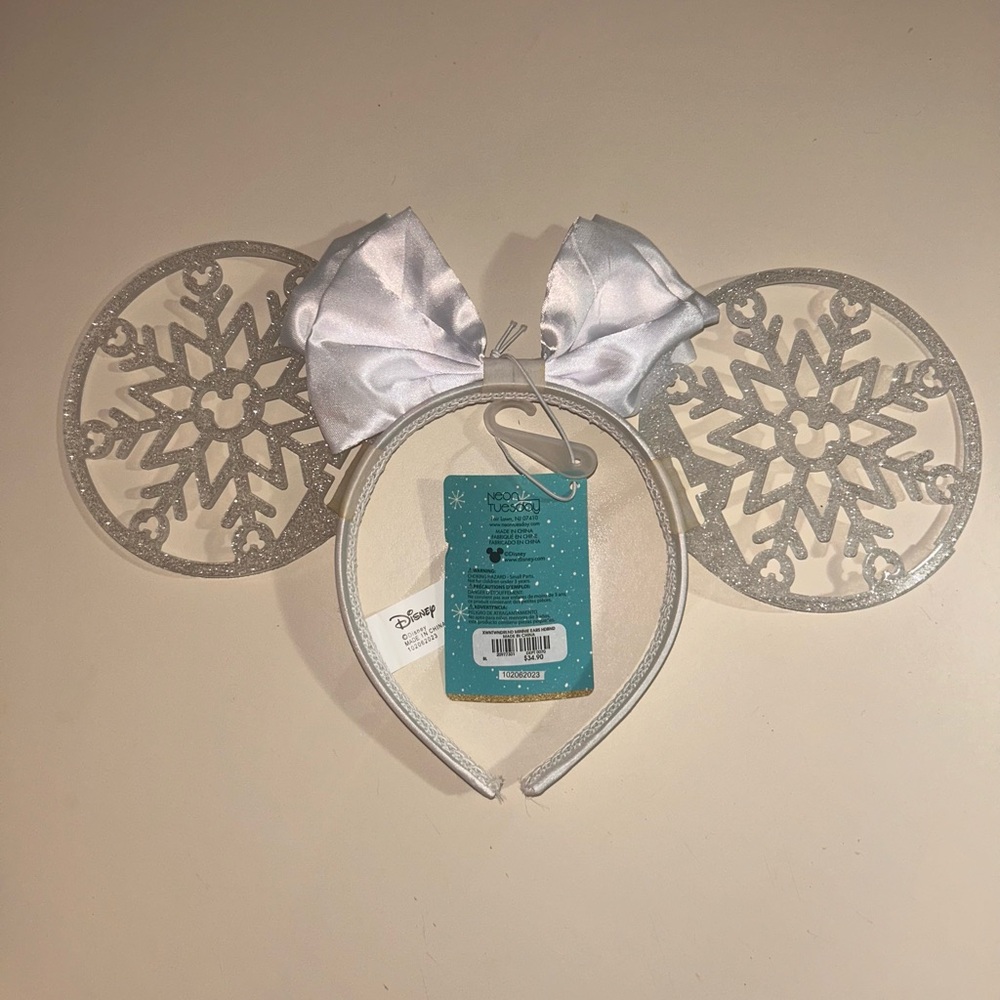 Disney Snowflake Ears - Picture 5 of 9